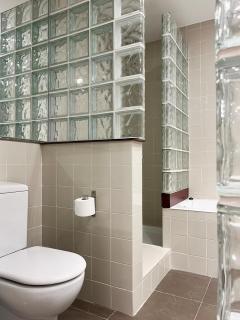 Amplitud, diseño e historia en el Casco Viejo - 3