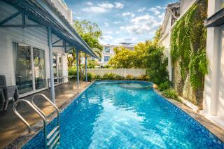 Seaside Villa - next to the beach - 0