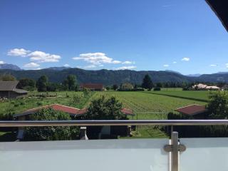 Stylisches Haus in Klagenfurt mit Bergblick - 0