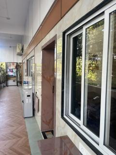Bachelor Stay - CBD Belapur - 1