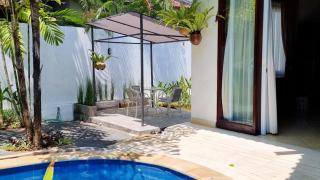 Beatrix Villa Seminyak with Private Pool & Garden - 3