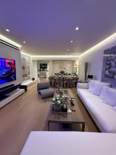 Luxury Penthouse in Kifisia with Large Terraces & Green Views - 6
