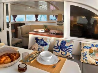 Catamaran Timaiao V, Breakfast and Lunch included - 3