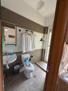 Perfect Location - 4