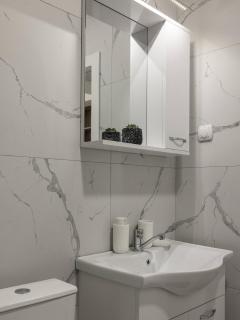 Centrally Located Cozy DO Apartment - 1