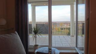 Nowoczesny Apartament z Dużym Tarasem Parking Podziemny - 1