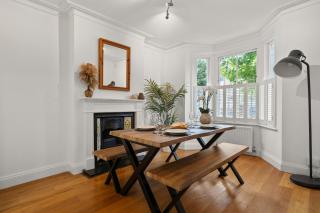 Spacious 3 Bed House Kingston upon Thames Sleeps 6 - By Roost Accommodation - 8