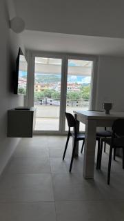 Ferraro Apartments - 4