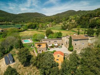 Farmhouse Apartment In Volcanic Valley Near Girona - 9