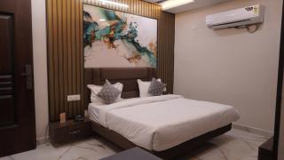 Hotel Golden Aura Inn - 6