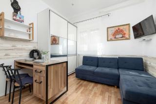 Cozy & Functional Studio with Air Conditioning by Noclegi Renters - 5