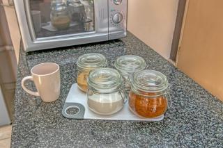 Urban Serenity Fast WiFi Smart TV Central JHB - 8