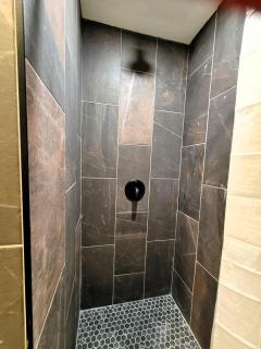 Cold Brook Lodge - 2 and 3 Bedroom Luxury Apartments - 2