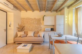 Cozy Apartment near Lake Como - AC - for 2 - 4