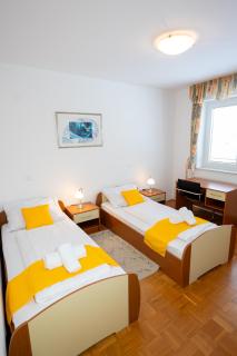 Apartments and Rooms Kozjanski Park - 7