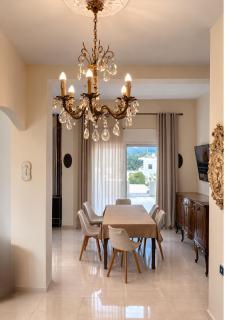 Grand Family Villa by the Sea - 8