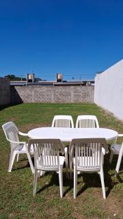 Casa tranquila con amplio patio y parrilla - 8