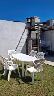 Casa tranquila con amplio patio y parrilla - 9