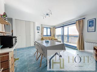 Vue Capitainerie , Charme & Confort en Bord de Mer - 4