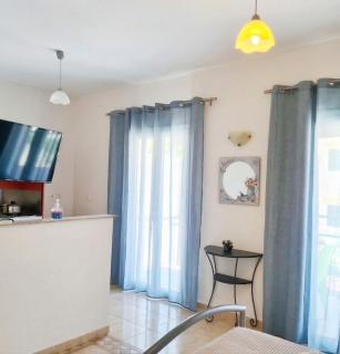 Corfu Frodo Studios Few Moments from the Beach - 9