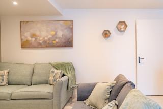 The Coastal Loft | Sleeps 6 | Central Folkestone - 5