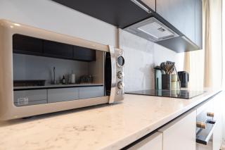 The Coastal Loft | Sleeps 6 | Central Folkestone - 1