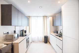 The Coastal Loft | Sleeps 6 | Central Folkestone - 2