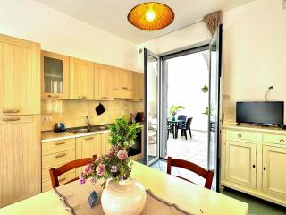 Casa Appia - Authentic Beachfront House with Sea- View Garden in Santa Maria al Bagno - Marea Stays Collection - 3