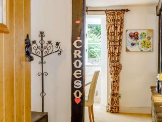 4 Bed in Llanfoist BN243 - 3