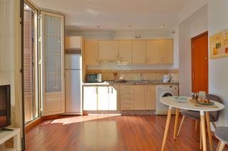 C61 - Brand New One Bedroom Cathedral Views - 4