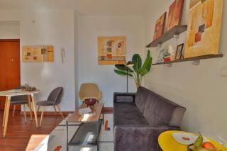 C61 - Brand New One Bedroom Cathedral Views - 2