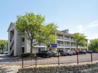 InTown Suites Extended Stay Louisville KY - Wattbourne Lane - 9