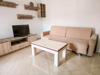 Cozy 2 Balconies Beach Apartment - 8