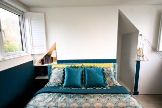The Bolt Hole Hythe panoramic coast and sea views - 2