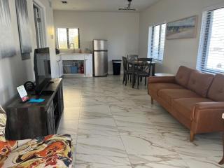 Dee Jay Beach Resort - 3