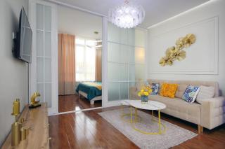 Красивые апартаменты возле ТРЦ Мега Парк - 1