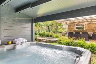 Hot Tub & Furry Friends Nithen Lodge Buxton - 0