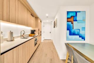 Miami Oasis 2BR Apt Pool & Beach Access for 5 - 1
