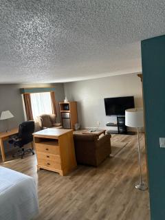 Simply Home Inn & Suites - 1