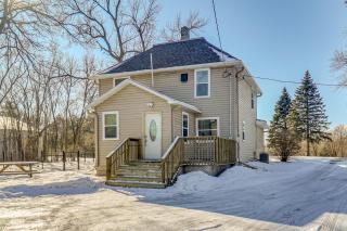 Group Getaway Walk to Lake Le Homme Dieu! - 9