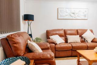 Cardiff Central Townhouse Sleeps 6 Free Parking Foosball Table - 7