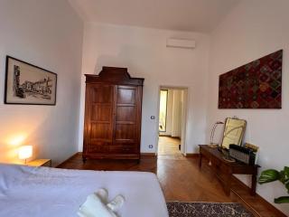 Artisan House - 2