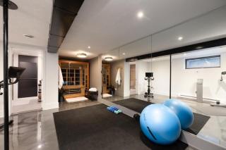 Private Luxury Estate - An Exceptional Stay - 9