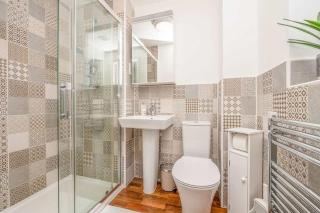 Leamington Spa Retreat - Garden - Parking - 5 mins - 9