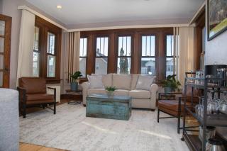 The Rhine Street Retreat Prime location! - 9