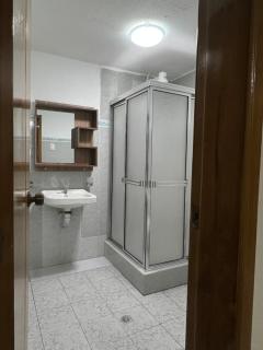 AShostEcuador, Quito, rooms & suits, Quito cerca parque La Carolina - 1