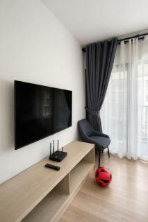 Modern Apartment with Gym & Pool - 4