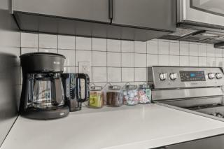 King Beds - Balcony - Gym - Close to The Met - 8