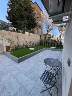 Black Swan Apartment - 2