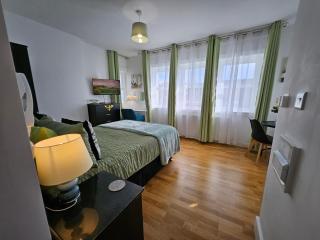 Central Chambers Suites - 7